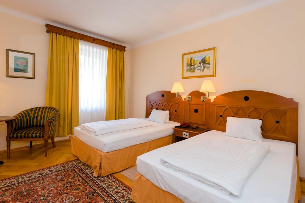 Landhotel Groggerhof Obdach Exteriör bild